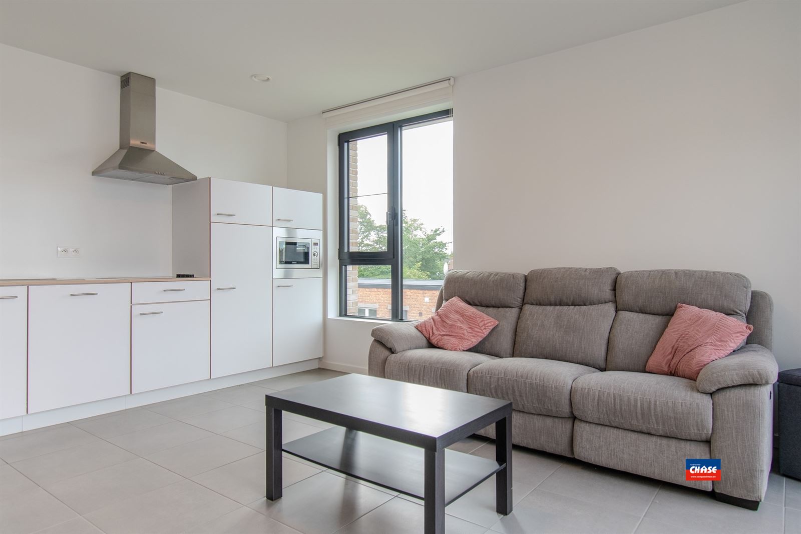 Apartment - photo 4