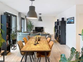 Dit lichtrijke en ruimtelijk appartement is gelegen op de site van "de Oude Gasfabriek".<br />De woonkamer met grote raampartij geeft uit op een overdekt terras van 19 m² met weids uitzicht. <br />Verder biedt het appartement een open ingerichte keuken, 2 slaapkamers, badkamer met douche, afzonderlijk toilet en een praktische berging.<br />Zeer leuke ligging aan de stadsvesten en bovendien op wandelafstand van het centrum en treinstation. De bushalte bevindt zich aan de overzijde van de straat.<br />Het appartement is geschilderd en voorzien van verlichting.<br />Inclusief in deze prijs beschikt men over een extra kelderberging, een autostaanplaats en kan men gebruik maken van de gemeenschappelijke fietsenberging. <br />Gemeenschappelijke kosten bedragen € 90/maand.