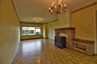 Woning met 3 slpks & tuin op rustige locatie in Hamme Deze woning met tal van mogelijkheden is gelegen op een perceel van 196m² en heeft een...