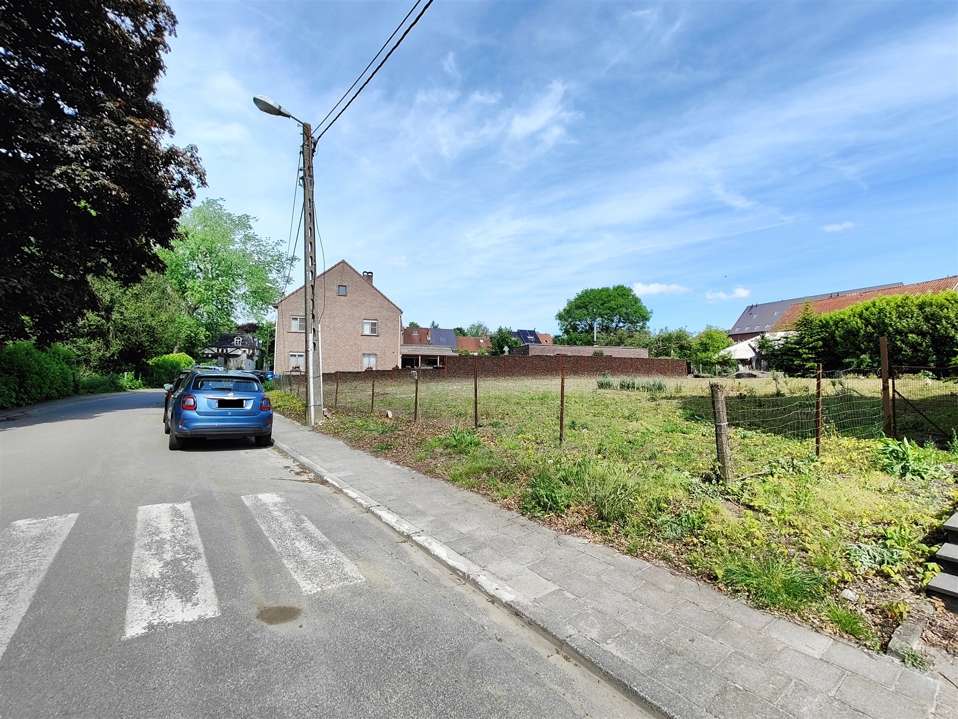 Terrain à construire pour maison fermée dans un endroit calme, à proximité de la gare et du centre d' Asse! - photo 4
