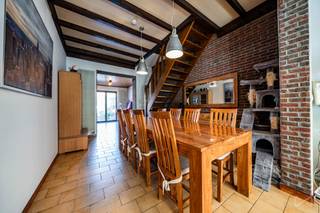 Infos & visites : 02 315 51 71Jette - We Invest vous propose ce très chouette immeuble de rapport de deux unités! Idéal pour une grande famille ou un...
