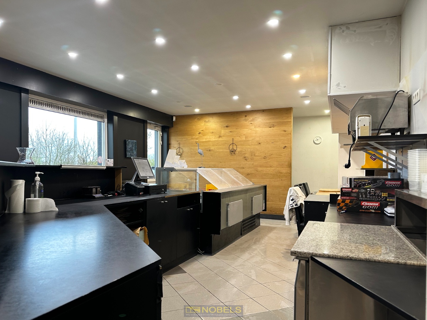 Te koop , multifunctionele eigendom met ruim woongedeelte, handelsruimte en zonneterras op toplocatie in Maarkedal - foto 5