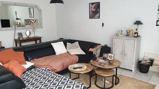 Dit recente appartement bevindt zich op de 1e verdieping van een kleine residentie met 3 appartementen.  Indeling : inkom, toilet, zeer grote...