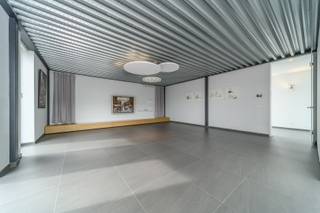 Strakke en luxueus afgewerkte villa met panoramisch zicht op Liedekerkebos, een unieke combinatie van rust, ruimte en comfort.  Ze is gelegen aan...