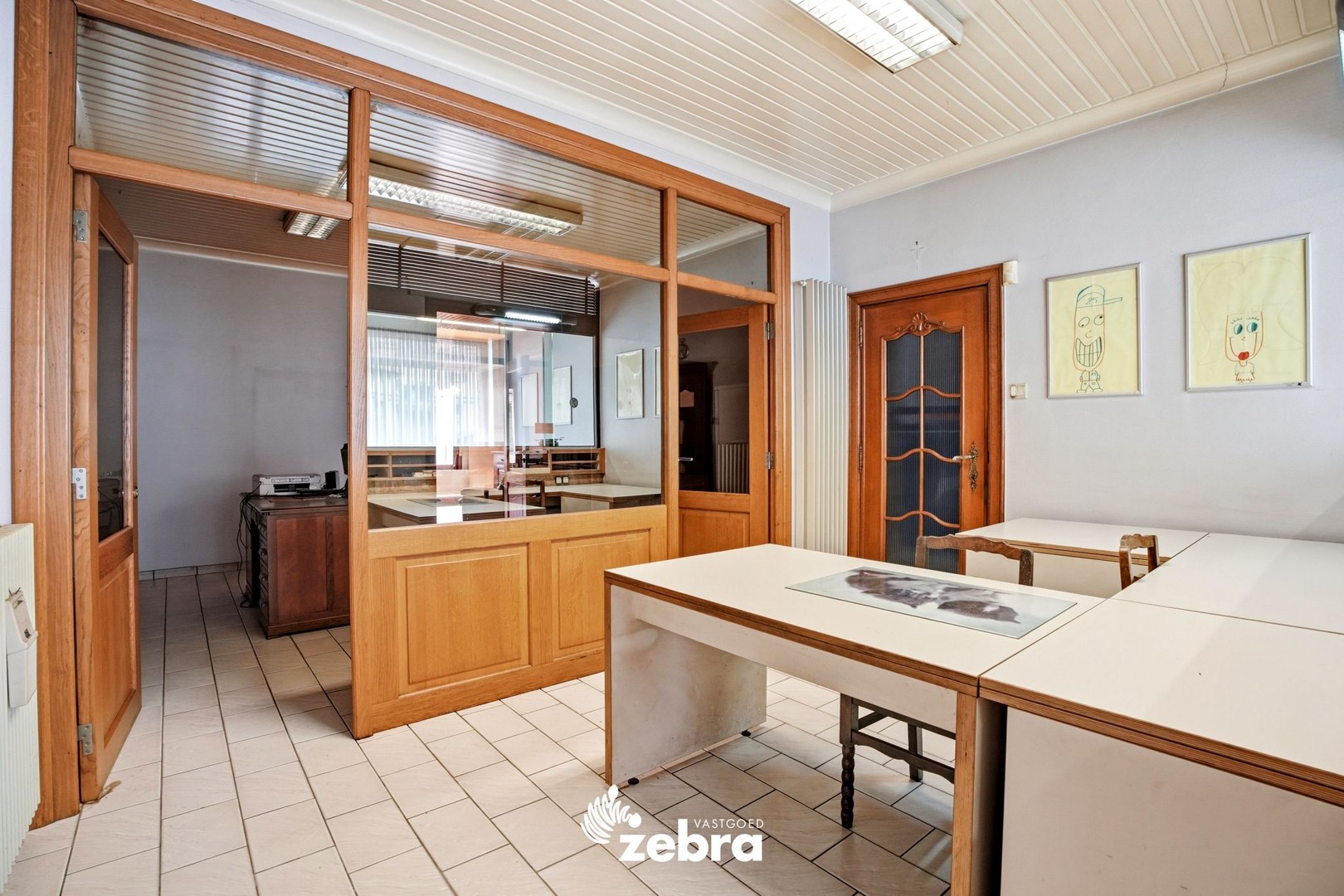 Ruime woning met 4 slaapkamers en tuin te Oostrozebeke! - foto 4