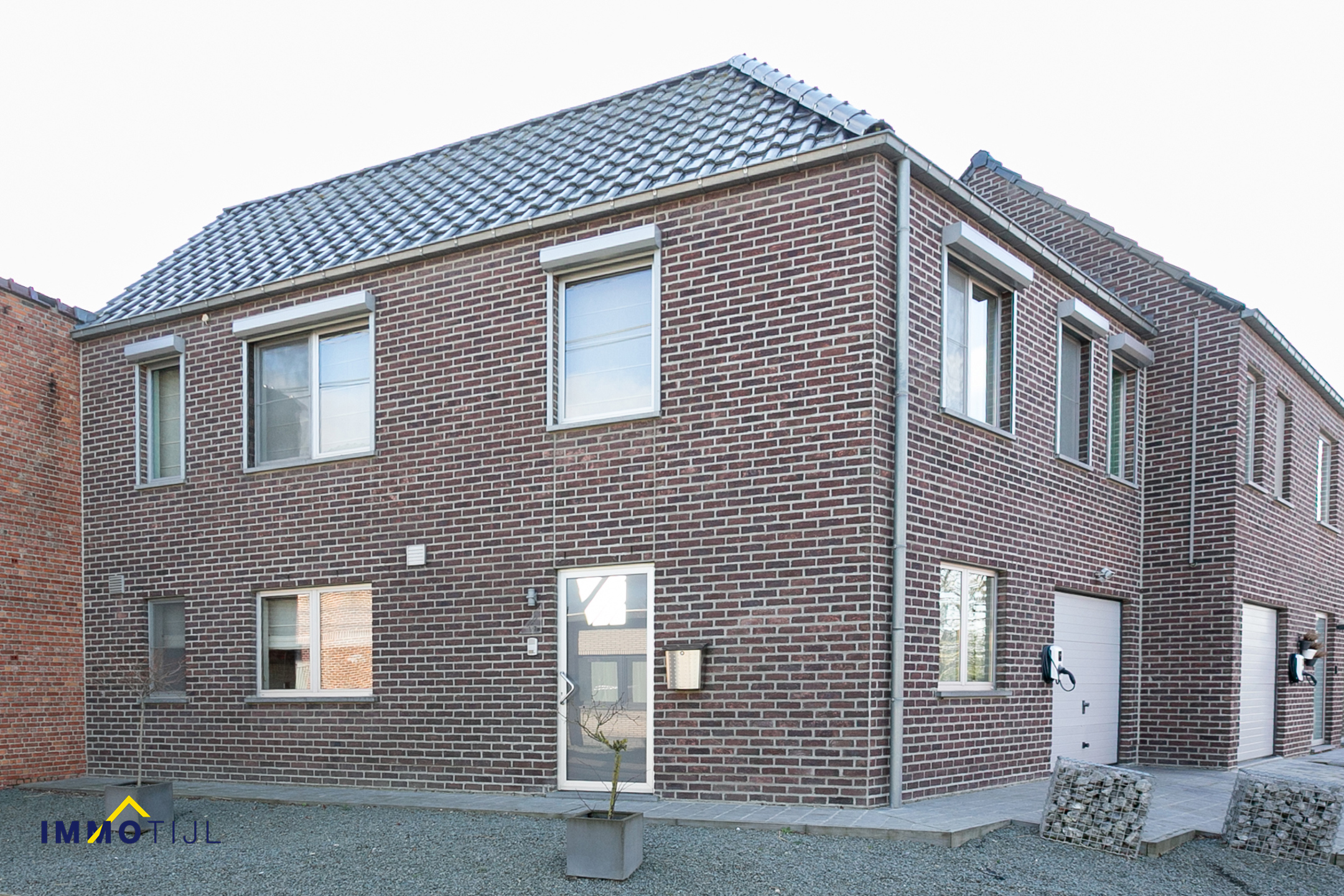Instapklare woning met 4slpk, garage en tuin! - foto 2