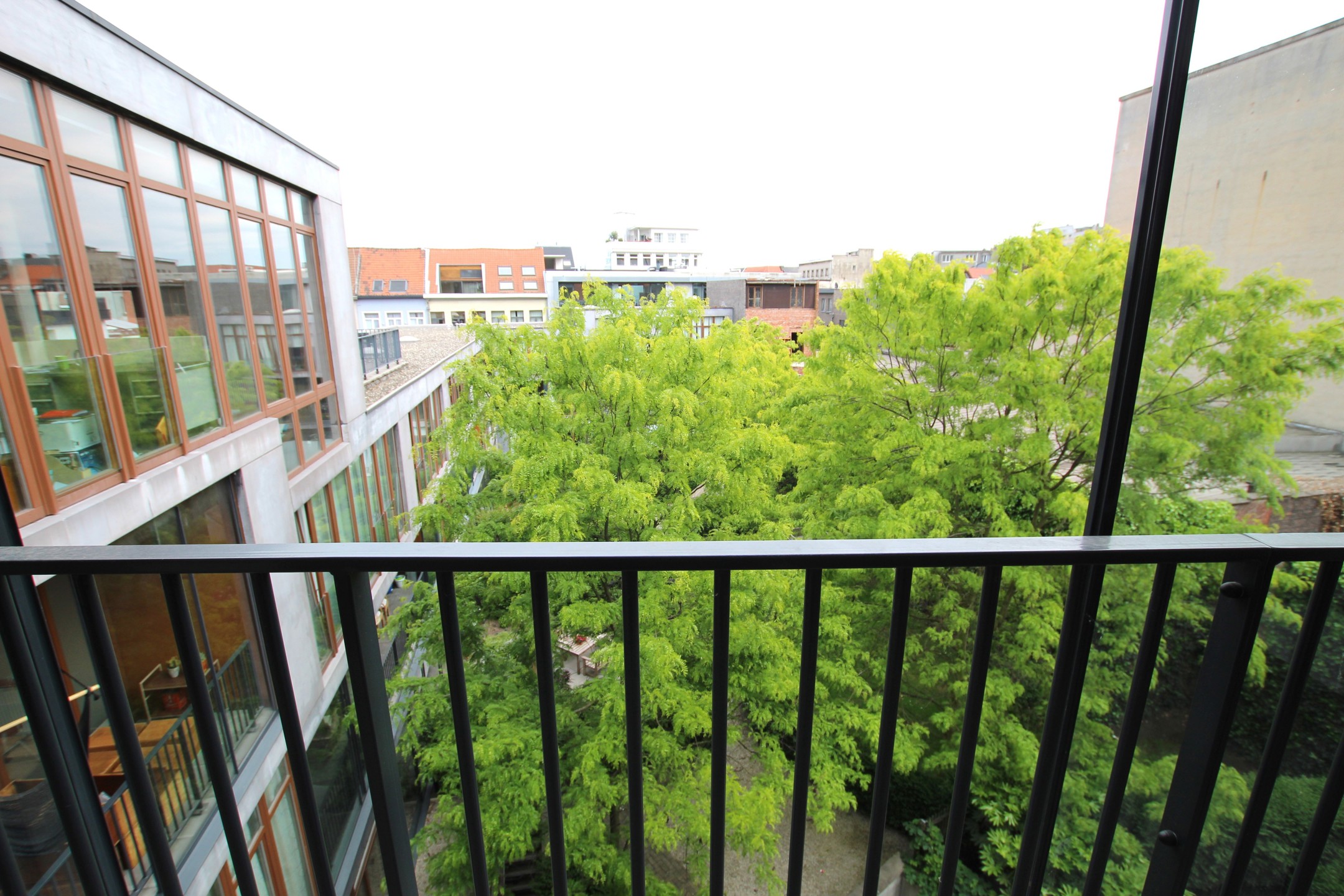 Appartement à louer à Anvers avec 2 chambres - photo 3