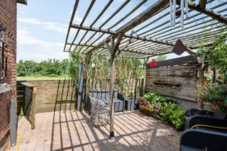 Deze charmante woning met veel potentieel is gelegen op een uiterst strategische locatie, met vlotte verbindingen naar in- en uitvalswegen en...