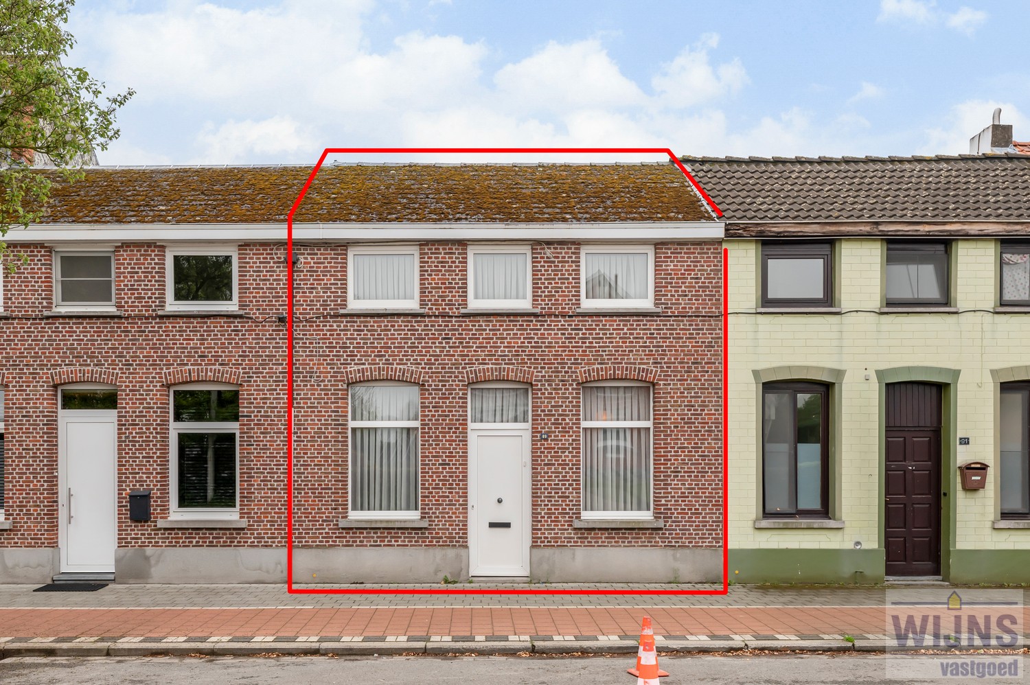 TE RENOVEREN WONING MET ACHTERUITGANG IN HET CENTRUM VAN EMBLEM - foto 1