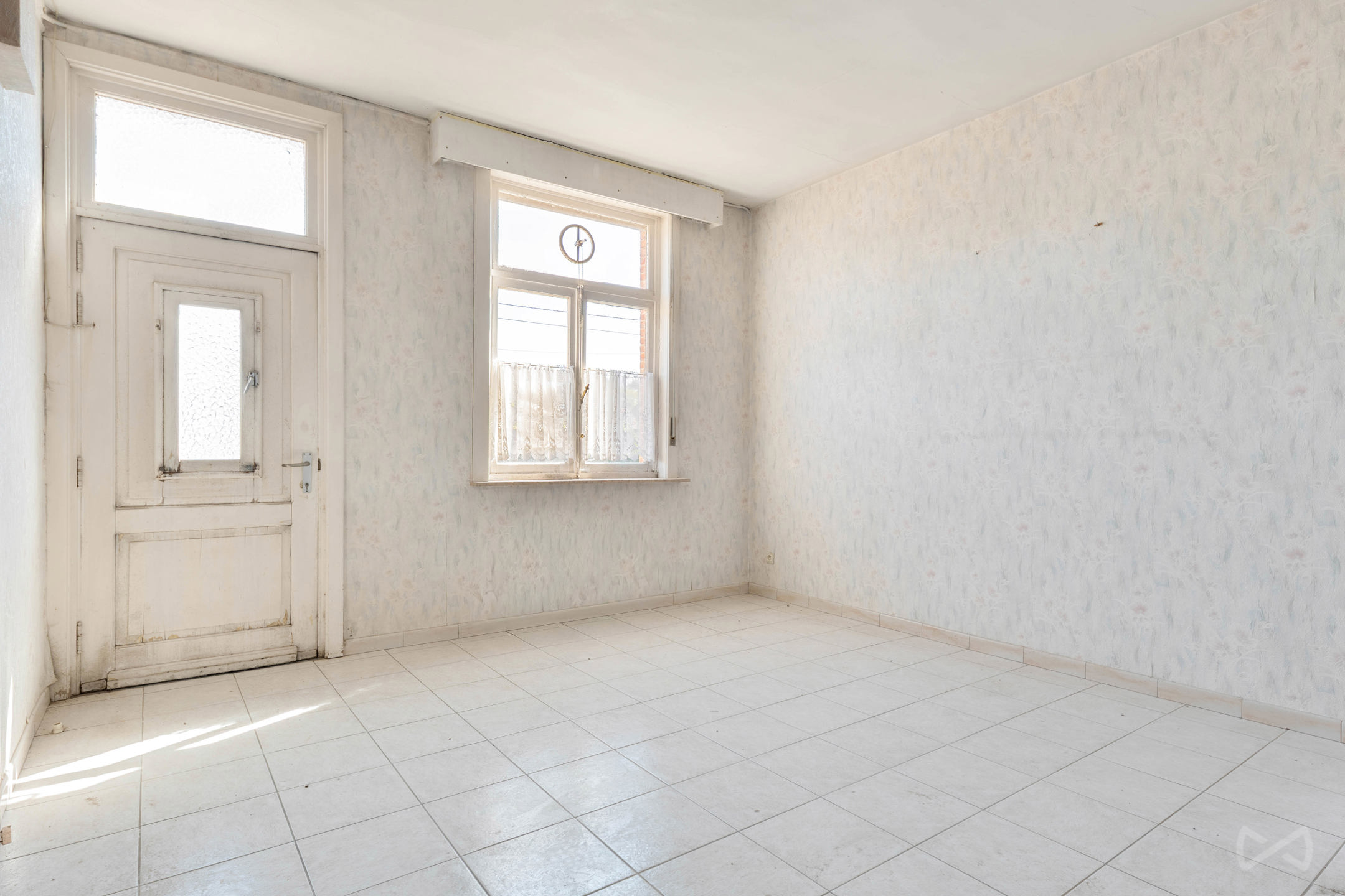 Ruime te renoveren woning op prachtig groen perceel - foto 4