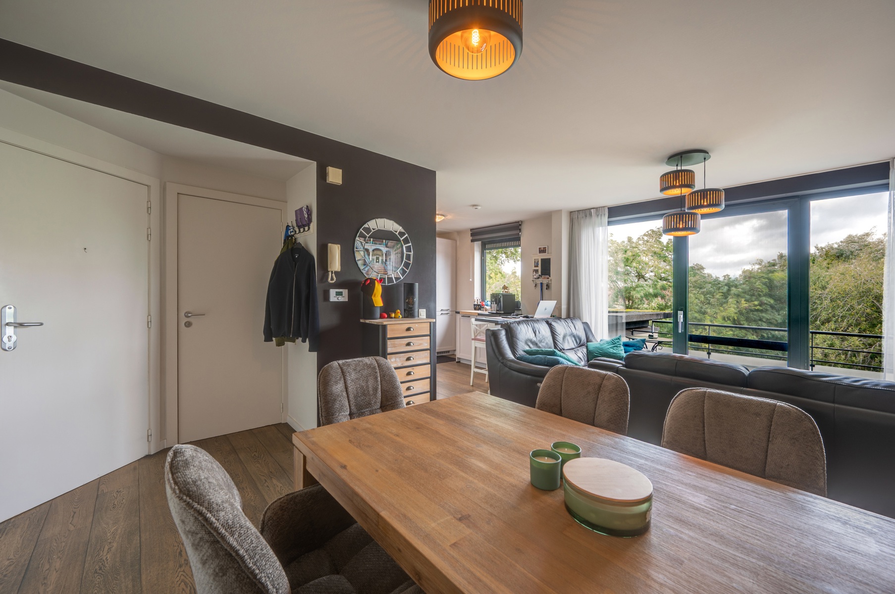 Gerenoveerd appartement INCLUSIEF GARAGE - foto 4
