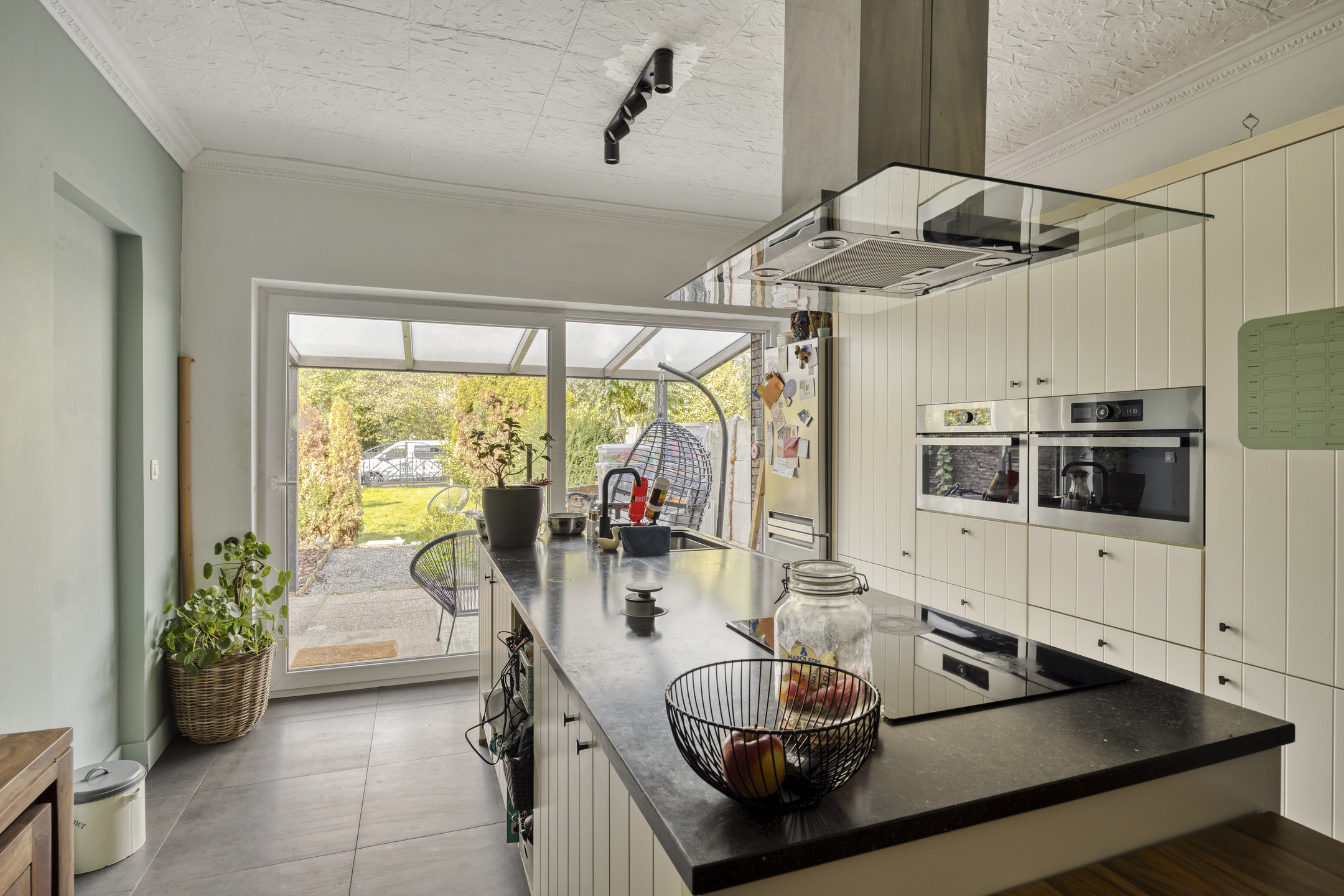 Appartement met handelsruimte en ruime tuin te Hasselt - foto 4