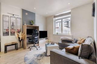 Deze woning in Bredene is een ideale plek voor wie op zoek is naar een comfortabele en gerenoveerde thuis met een gezellig stadkoertje.Men komt...