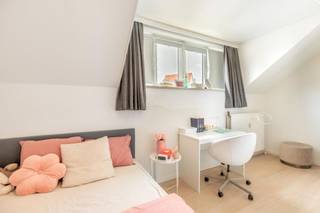 Ben je op zoek naar een comfortabele en instapklare studentenkamer op een absolute topligging? Deze ruime en praktisch ingedeelde kamer bevindt...