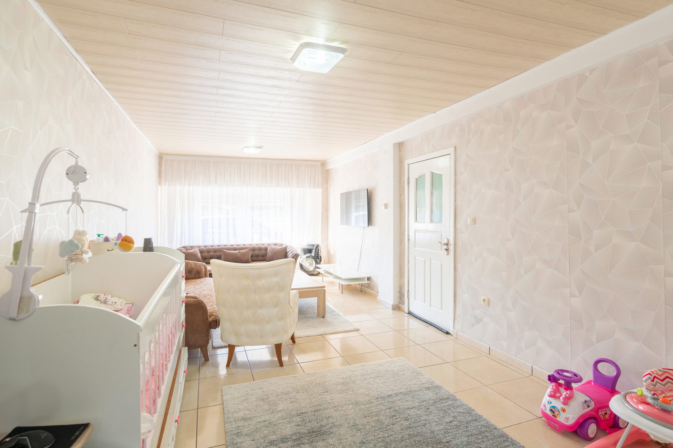 Rijwoning met 2 slaapkamers gelegen in een doodlopende straat.  - foto 2