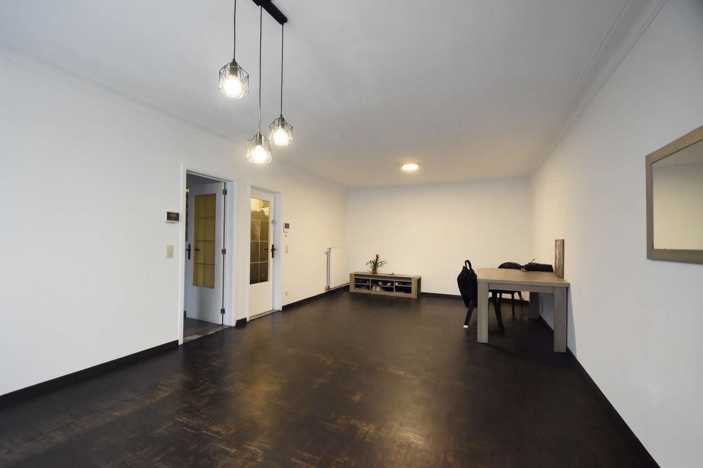 Instapklaar 2-slaapkamerappartement met terras – ideaal als opbrengsteigendom - foto 2