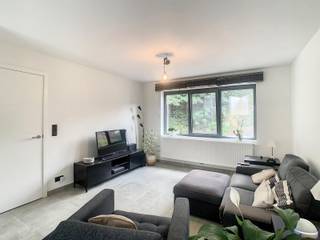 Volledig gerenoveerde gezinswoning met zonnige tuin te Oud-Heverlee!Deze woning werd volledig gerenoveerd volgens de nieuwe energienormen en regels...