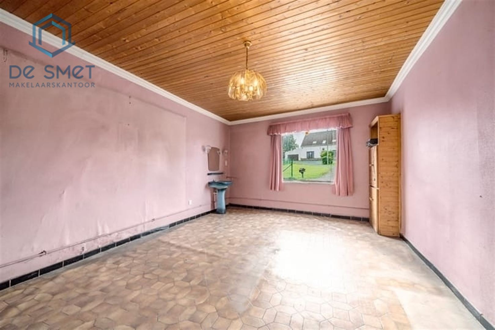 Te renoveren woning met 5 slaapkamers, garage en ruime tuin in het landelijke Viane - foto 5