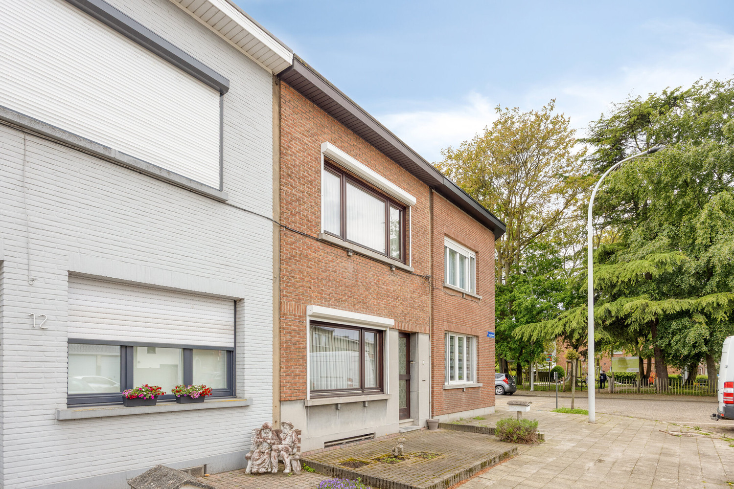 Te renoveren rijwoning met 3 slks en tuin. - foto 4