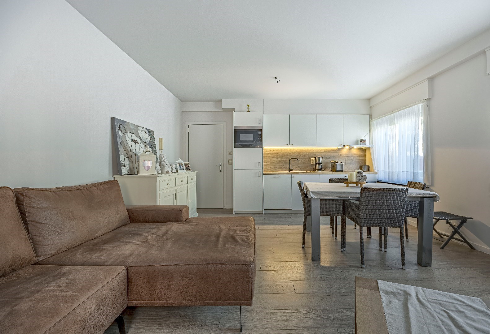 Instapklaar tweeslaapkamerappartement vlakbij de zeedijk. - foto 3