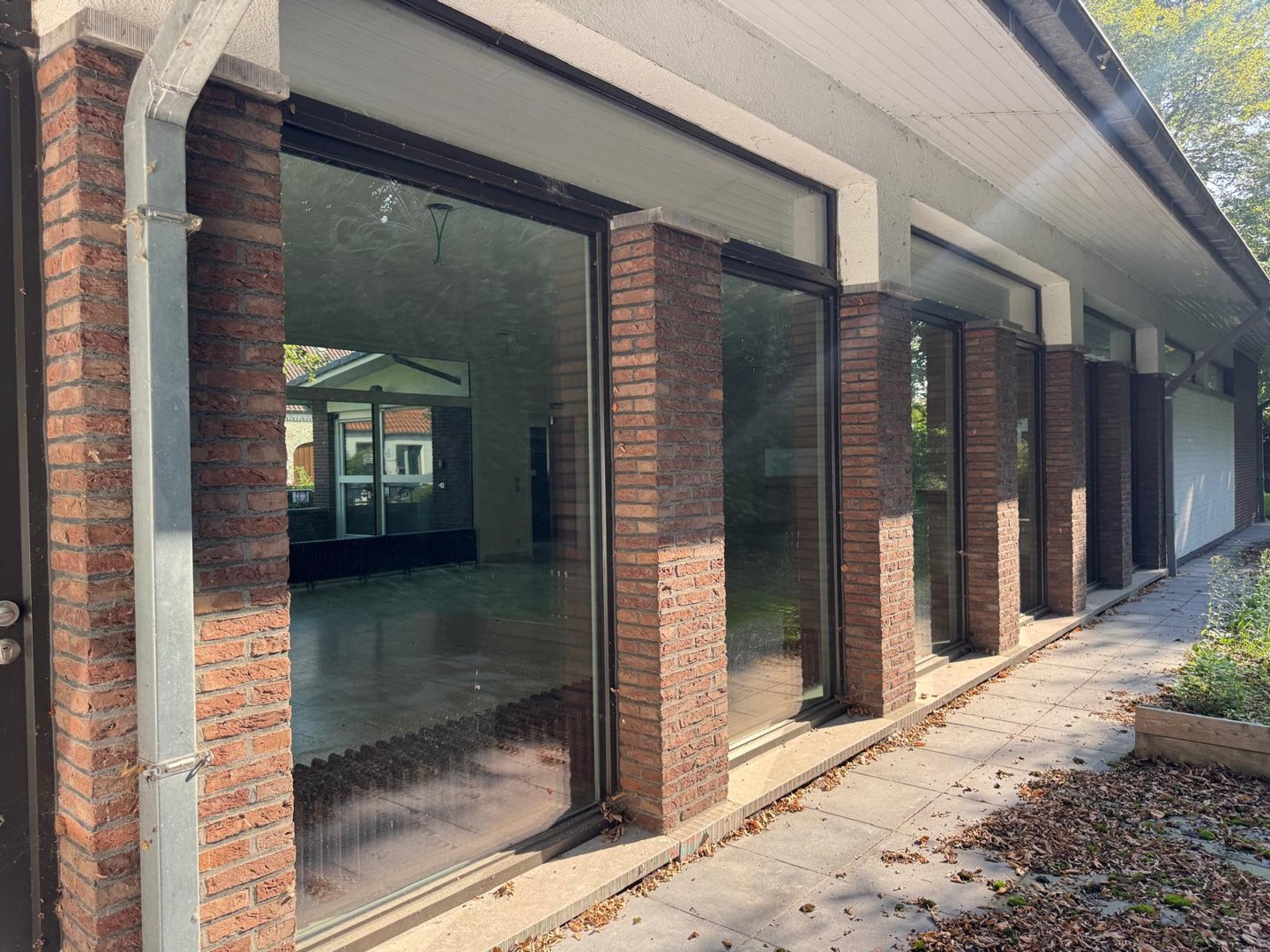 Mogelijkheden voor residentiële herontwikkeling aan het gezellige Lisseweegs Vaartje! - foto 5