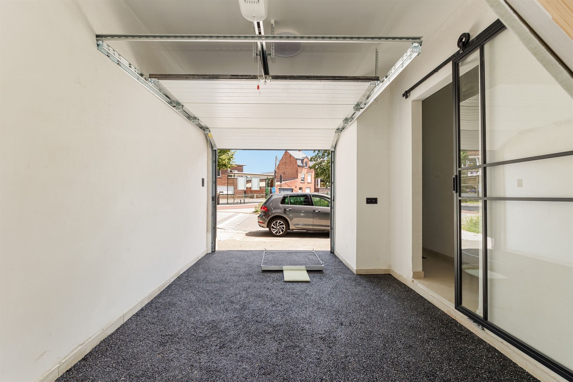 Instapklare rijwoning met 4 kamers, tuin en garage - foto 2