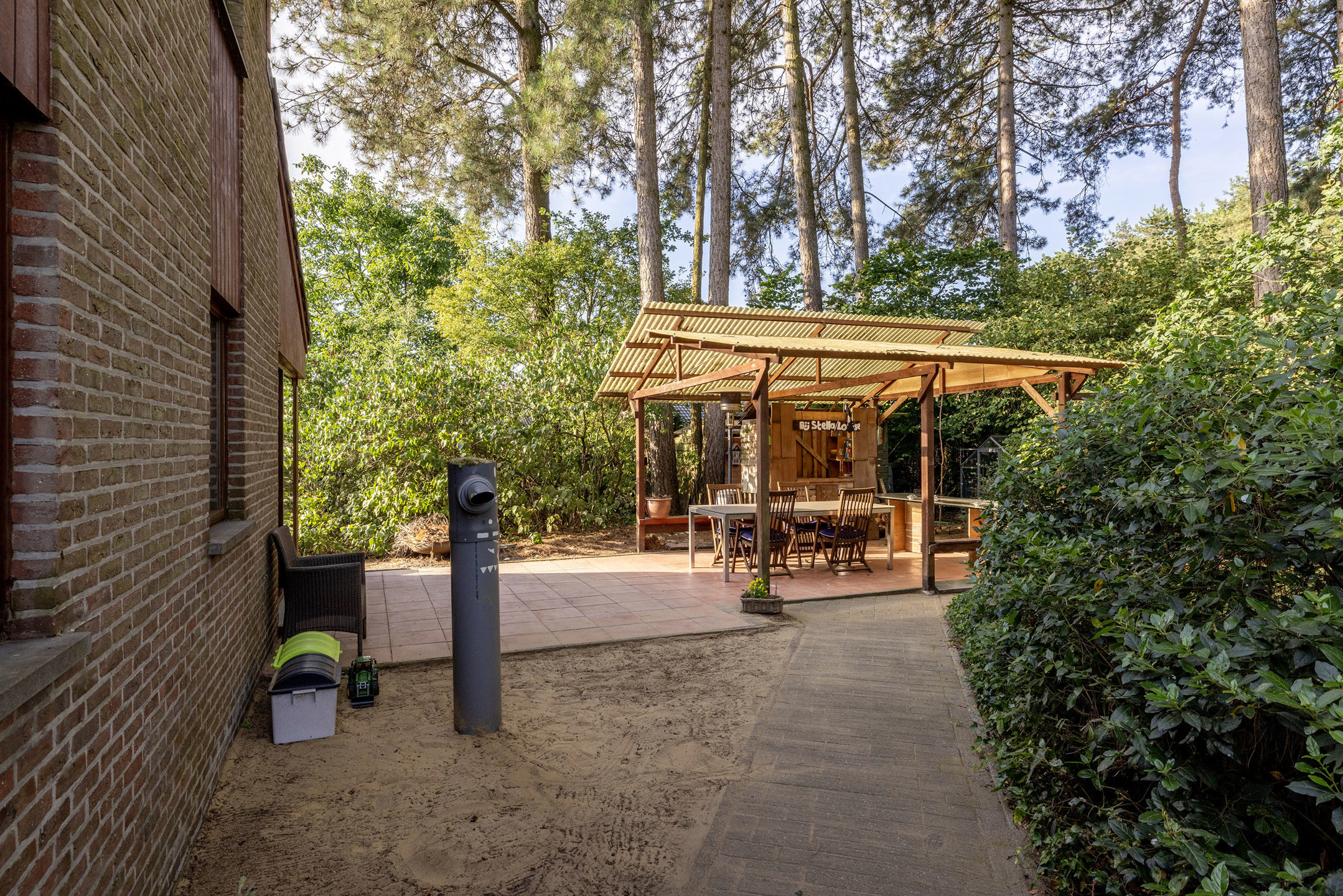 Instapklare woning met 4 slaapkamers op perceel van 1526 m²! - foto 5