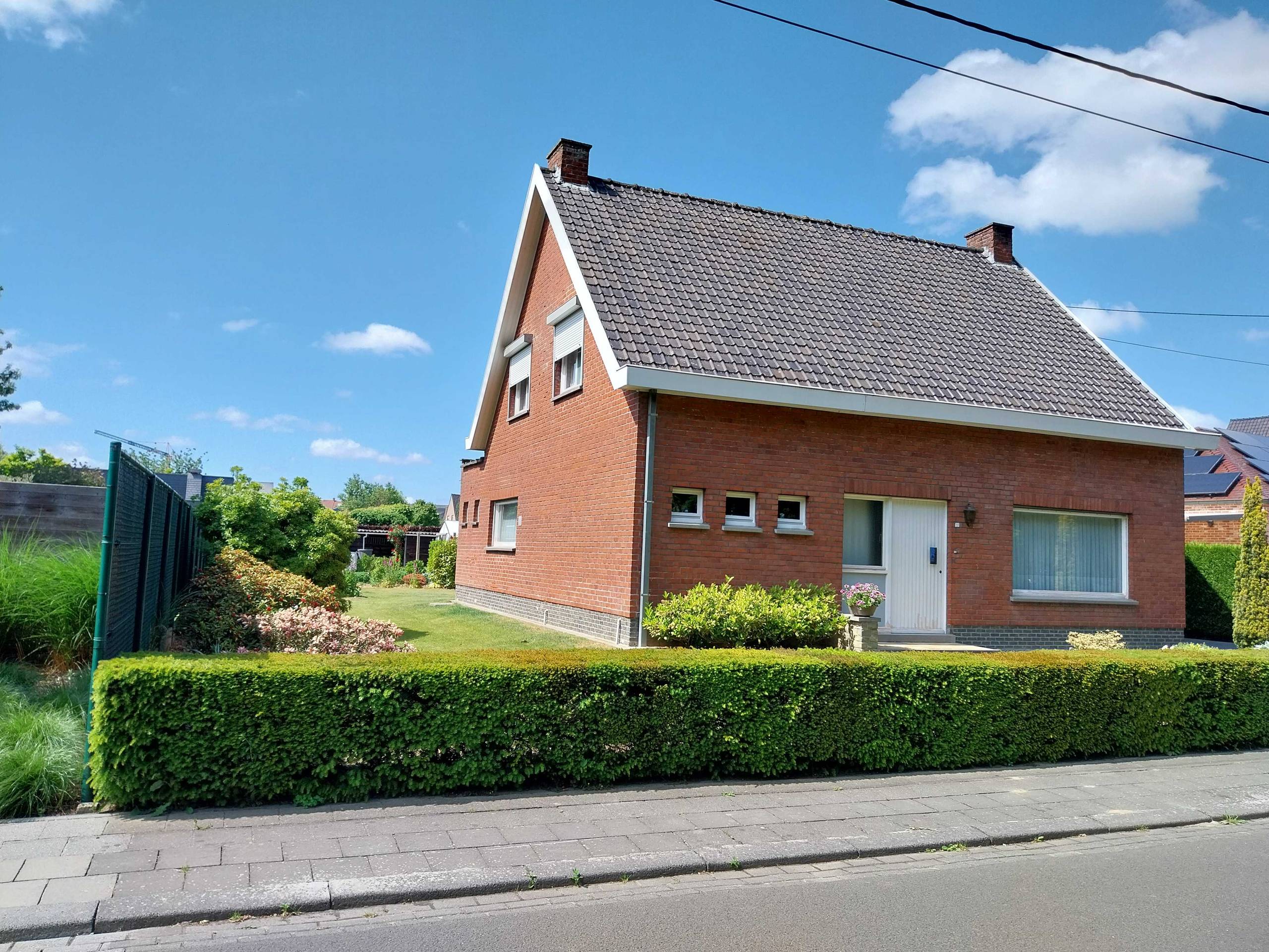 Huis te koop in Ooigem met 4 slaapkamers - foto 2