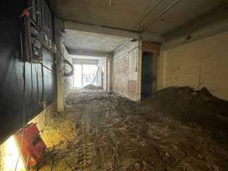 <p>Ooit gedroomd van jouw handelspand uit te baten in de Parijsstraat te Leuven? Dan is dit de ultieme kans! Dit vernieuwde gebouw biedt een horecagelijkvloers aan, met veel visibiliteit, passage en opportuniteiten. <br /><br />Word jij de nieuwe uitbater in de Parijsstraat? Aarzel niet en contacteer Jacky via 0495 53 46 49 of jacky@connect-immo.be<br /><br />EPB Startverklaring</p>