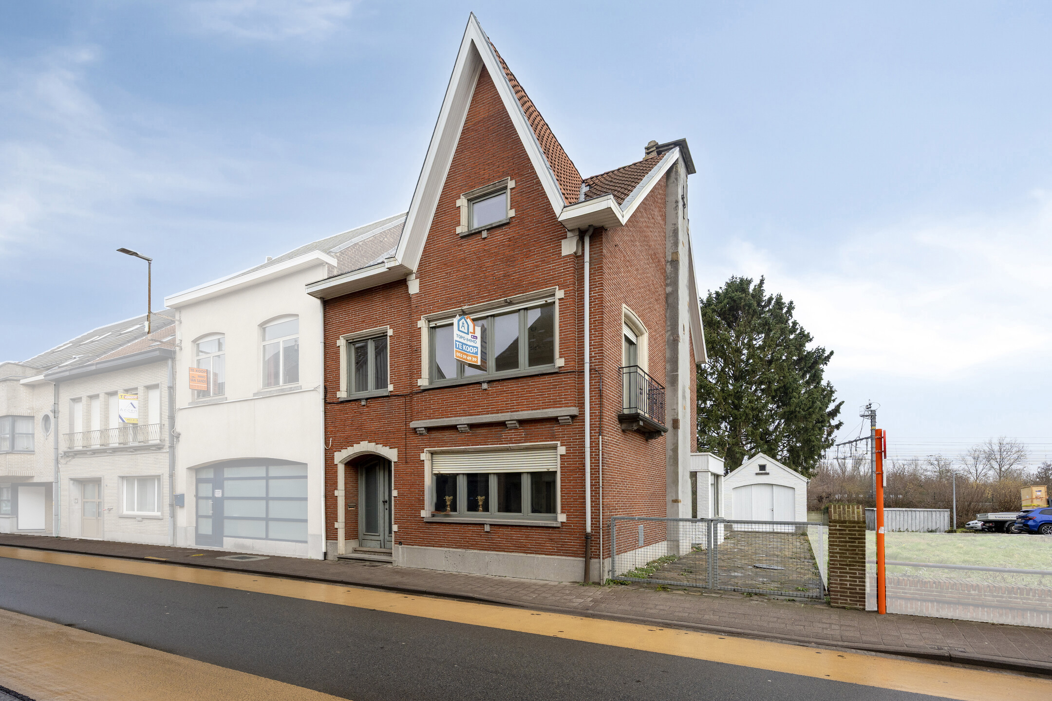 Spacieuse maison avec 4 chambres, jardin et garage - photo 1
