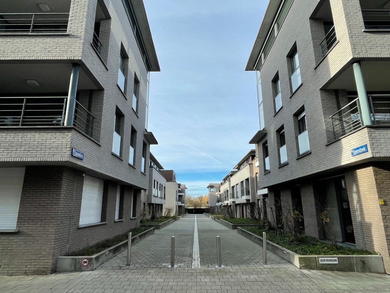 Instapklaar gelijkvloers appartement met tuin, garagebox en staanplaats nabij Groot Begijnhof - foto 3