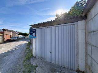 Garage te koop in Tubeke
