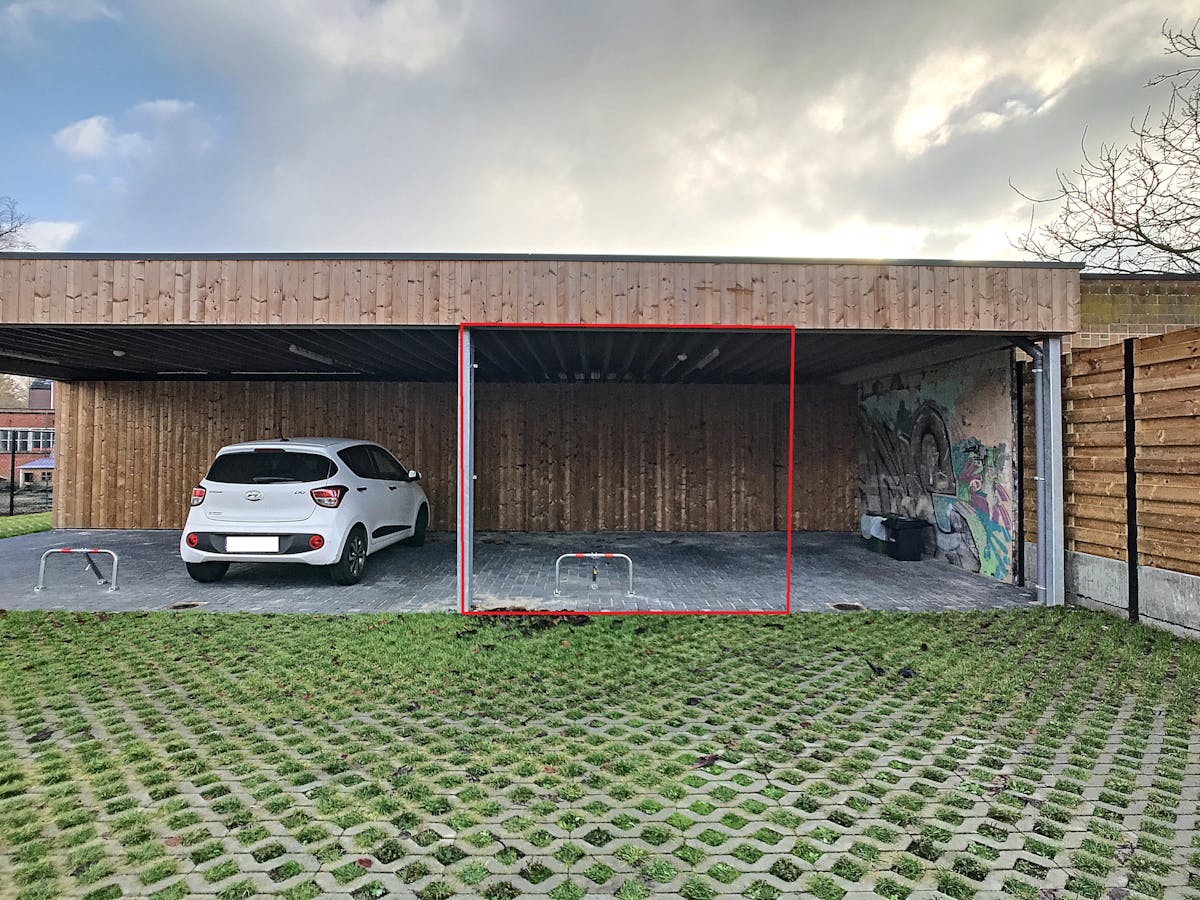 4 covered car pitches for sale in the center of Wuustwezel - photo 4