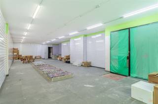 Handelspand te koop in hartje Houthalen 170 m²Gelegen in het centrum van Houthalen, op een zichtlocatie met veel passage, vind je dit ruime...