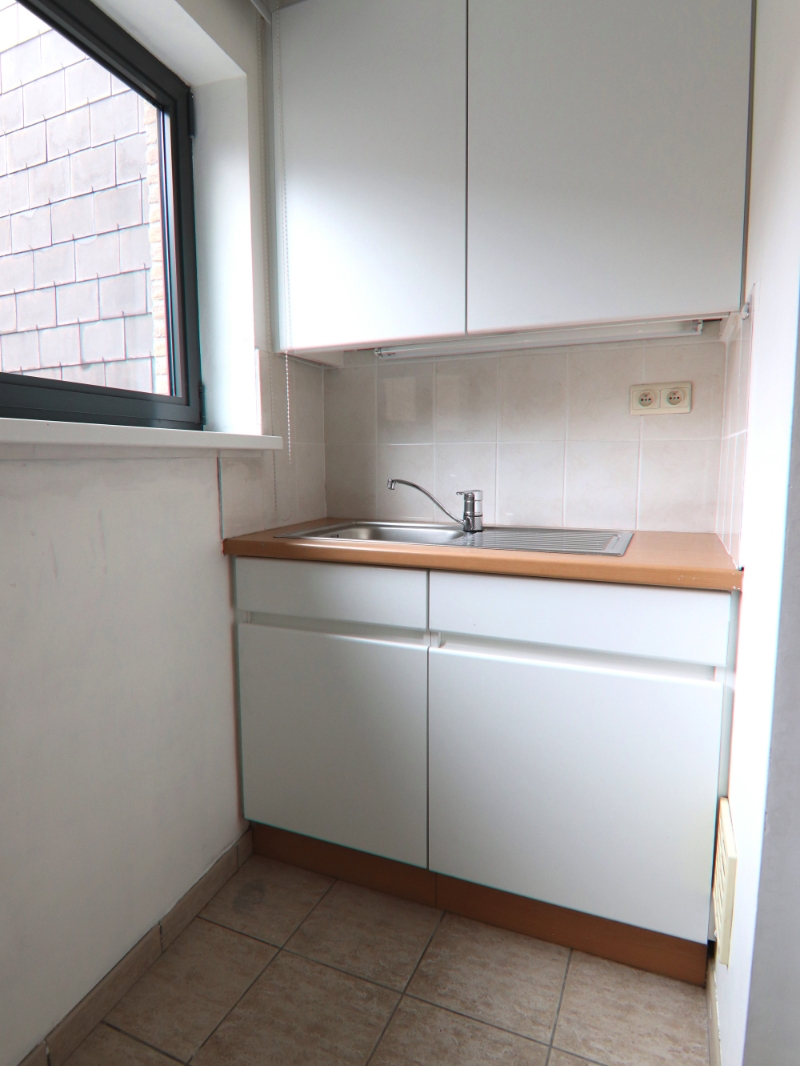 Handels- of kantoorruimte te huur in de Baron Ruzettelaan in Assebroek - photo 5