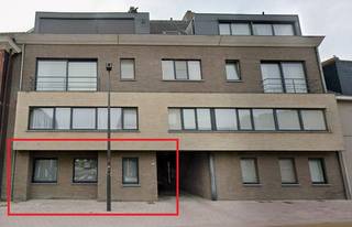Het appartement bevindt zich in het centrum op wandelafstand van : supermarkt, overige winkels, scholen, academie voor beeldende kunsten, kerk...