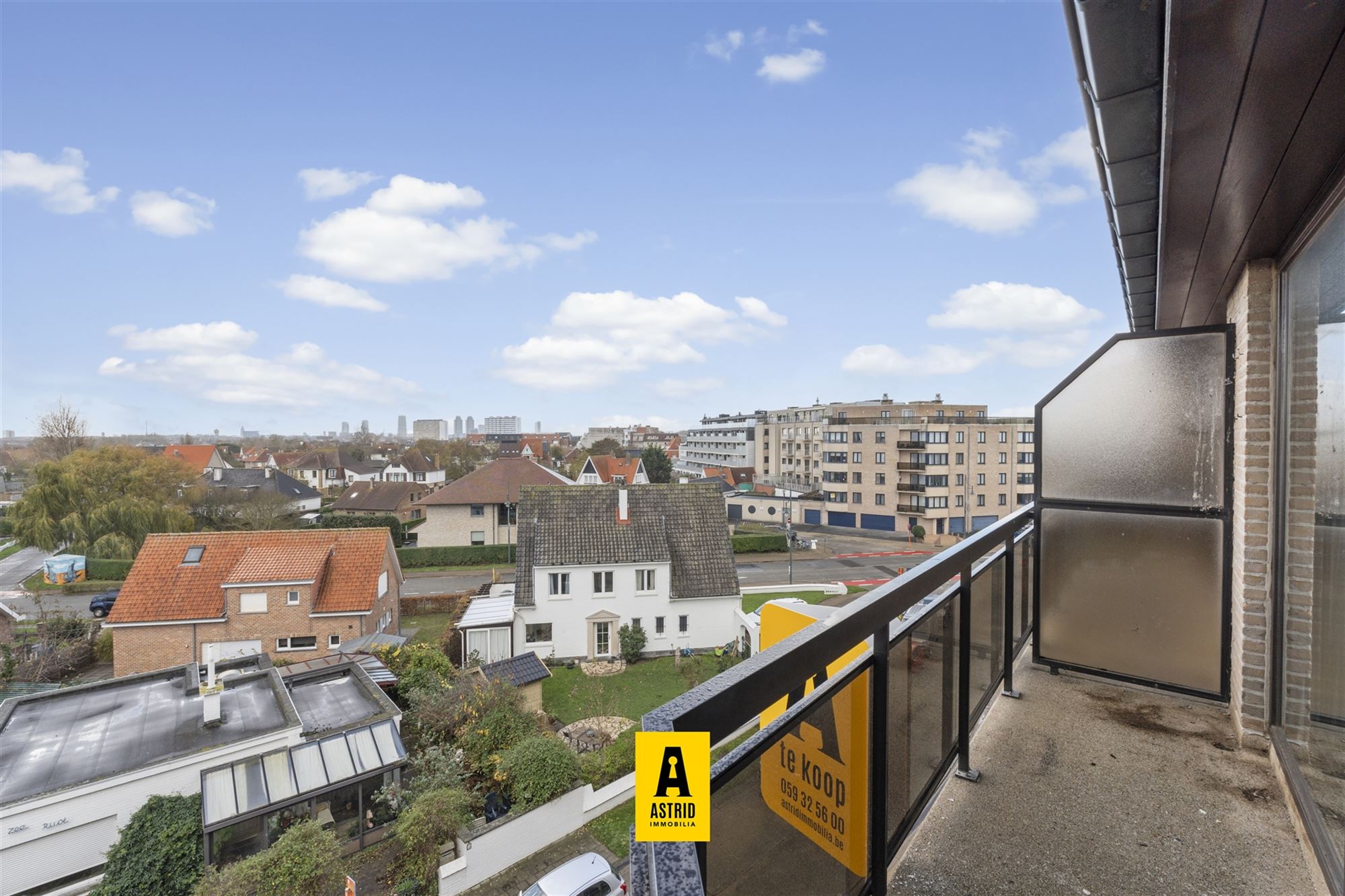 Ruim &amp; zonnig 3-slpk-appartement met terras te Bredene! - foto 3