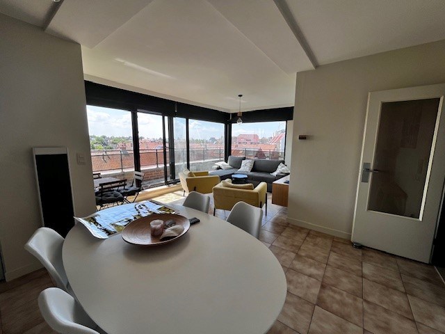 TOPPER! Appartement met 2 slaapkamers en fantastisch zicht en ook zijdelings zeezicht - foto 4