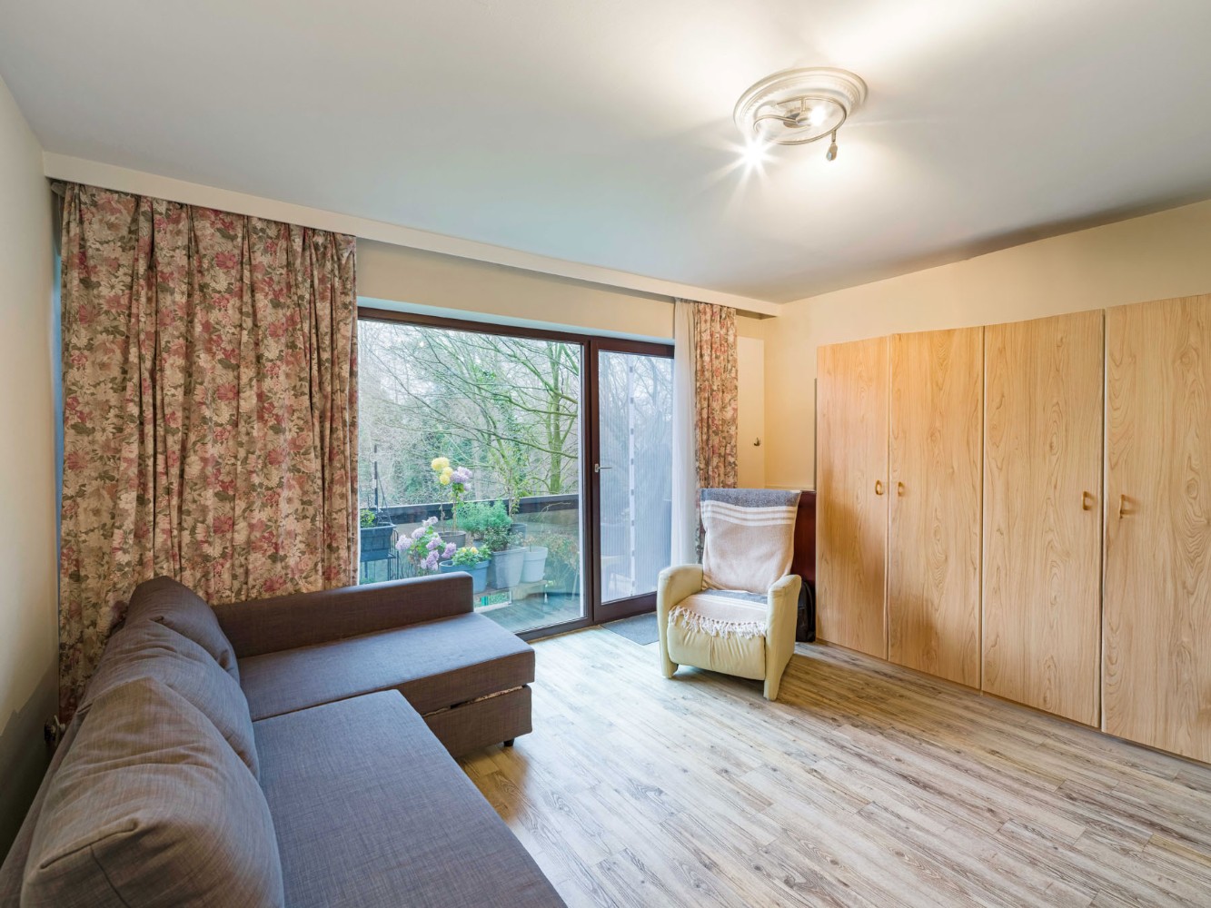 Nette serviceflat op 1e verd. met terras - foto 2