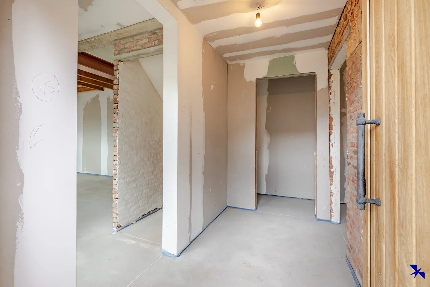 Stijlvol gerenoveerde woning op groenligging - foto 5