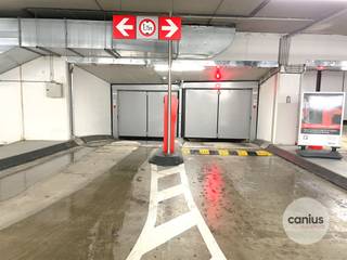 PLACE DE PARKING SOUTERRAIN À UN EMPLACEMENT DE CHOIX Cette place de parking souterrain est située dans le garage bien sécurisé de la Residentie...