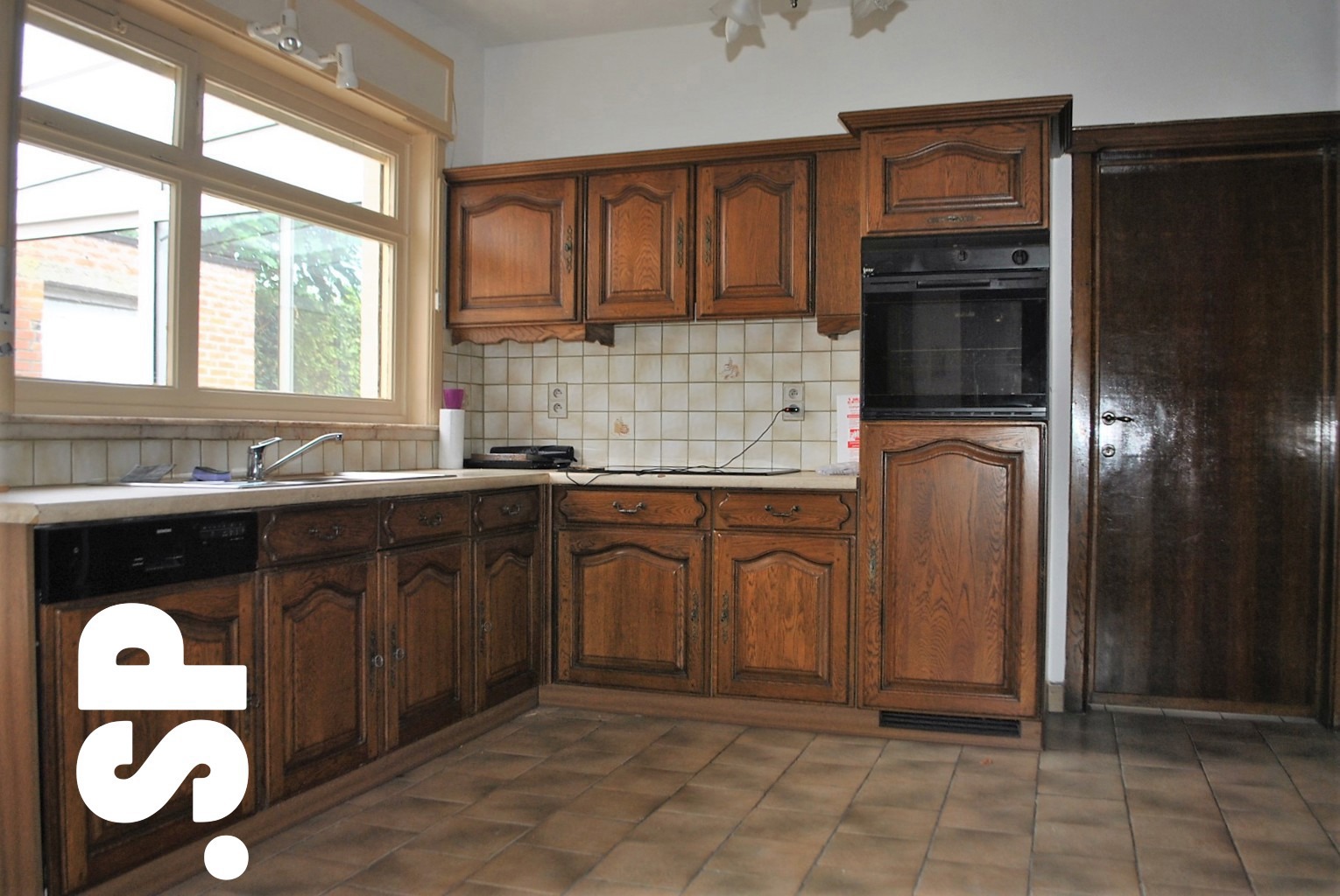 Ruime woning met 3 slaapkamers en tuin op een rustige ligging in het centrum van Geel. - foto 5