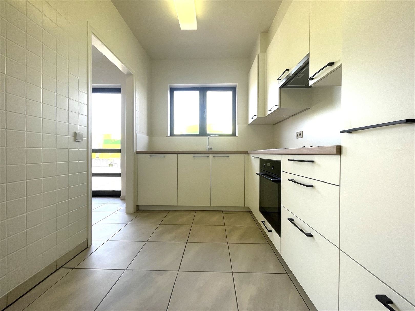 Instapklaar ruim appartement met garage. - foto 5