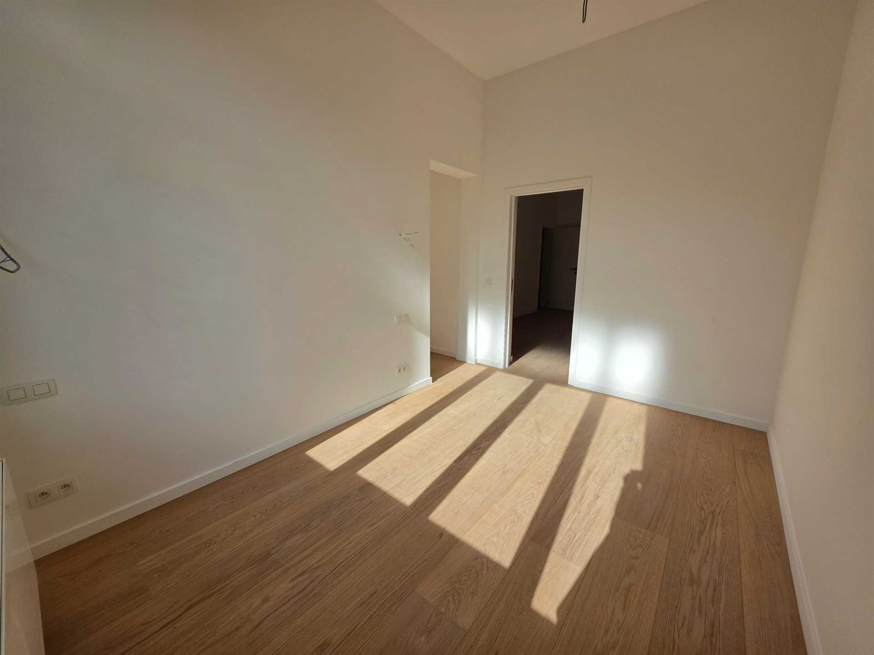 Volledig gerenoveerd appartement van 65 m² met 1 slaapkamer en balkon nabij Zurenborg - foto 4