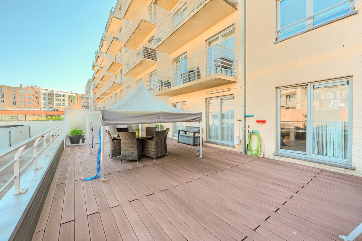 Prachtig 3-slaapkamer appartement met terras te Oostende - foto 1