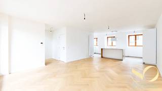 In the European Quarter, located on the 3rd floor of a character building completely renovated, we offer this magnificent 2-bedroom duplex...