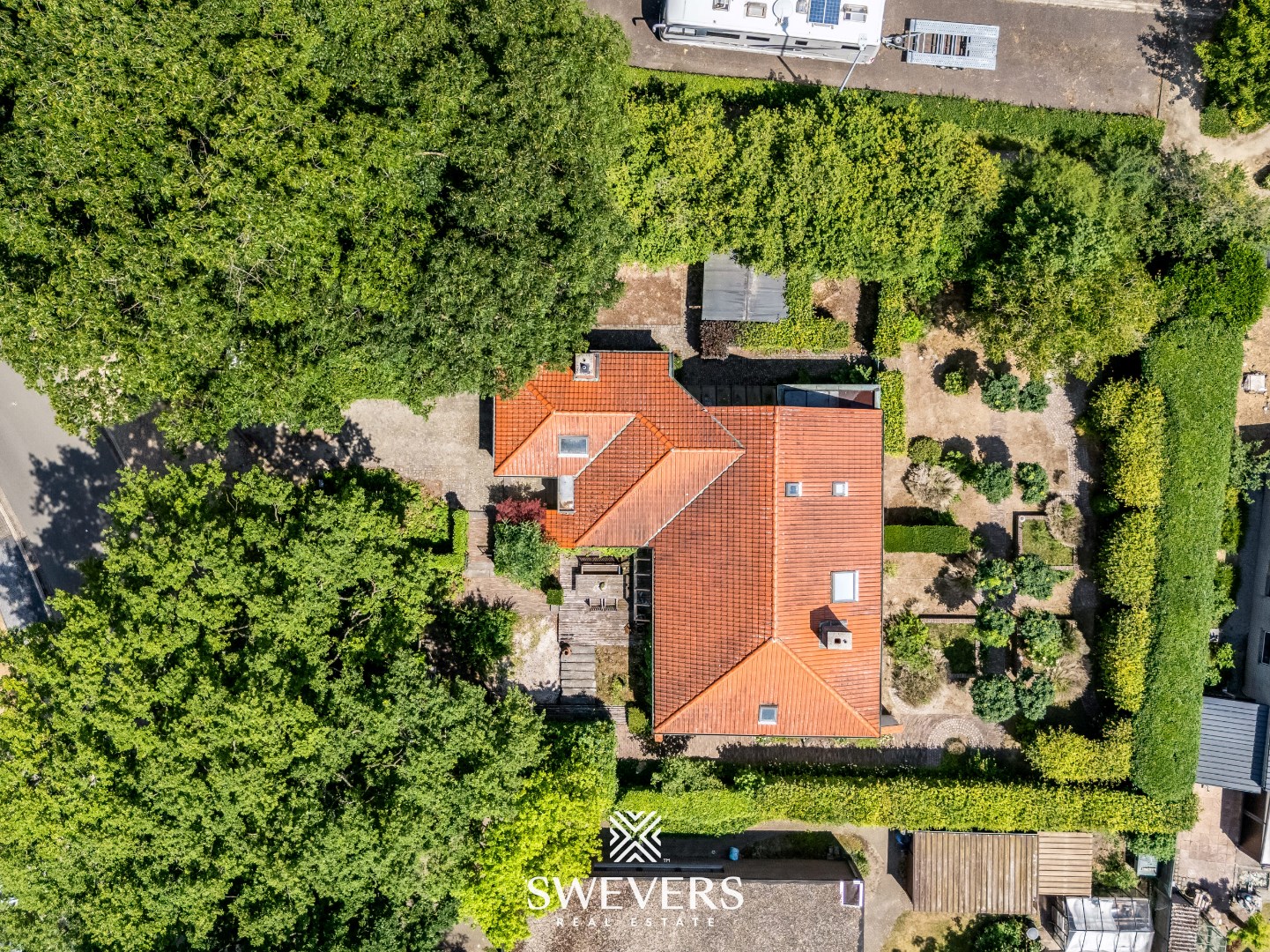 Karaktervolle woning met 5 slaapkamers op 10a 46ca in Helchteren - foto 1