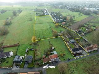 Ontdek dit unieke vastgoed : een charmante woning in hoevestijl op een royaal perceel van maar liefst 1,56 ha. Een droomlocatie die landelijke...