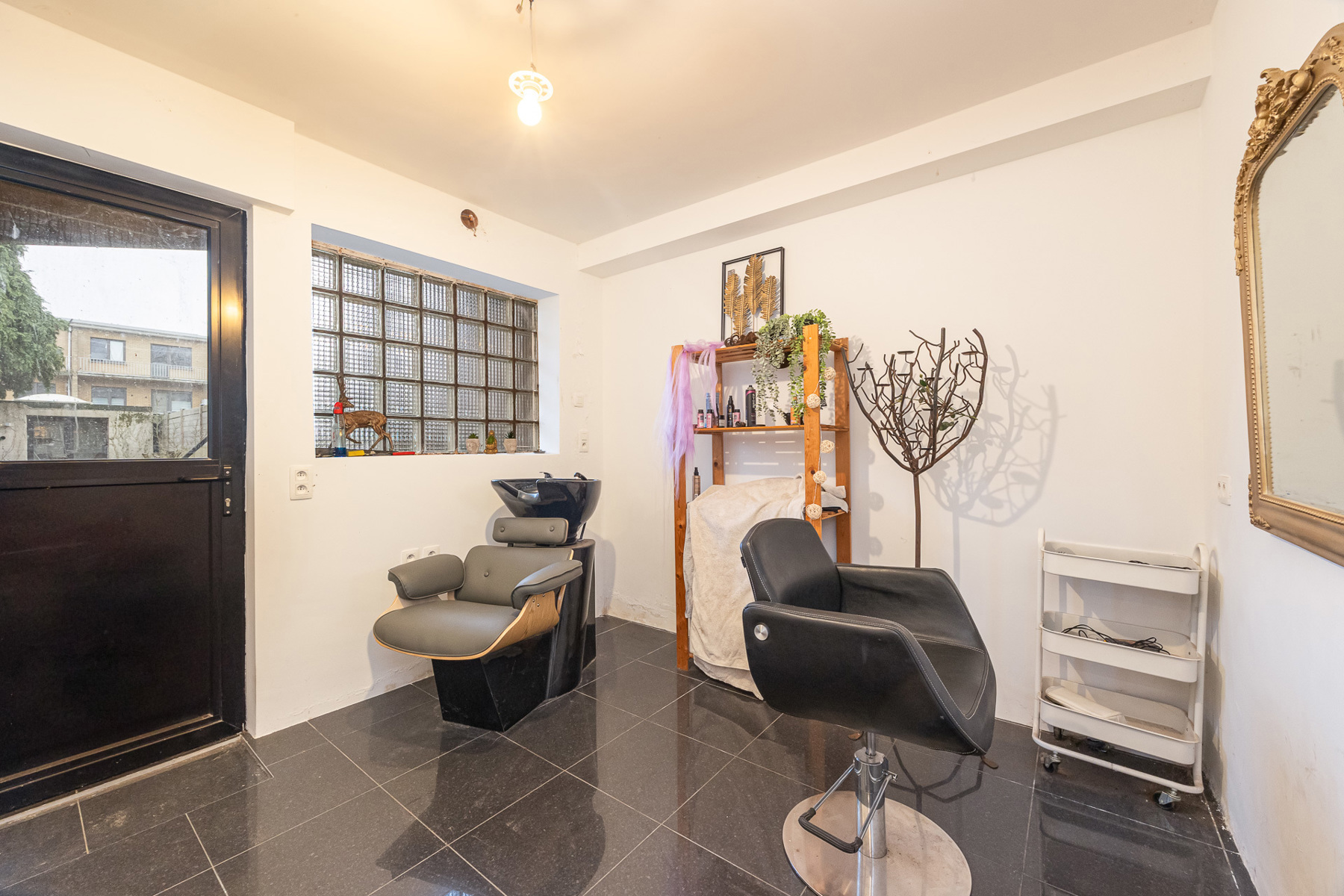 Gezellige halfopen bel-étage met garage, oprit en zonnige tuin in Hoevenen! - foto 5