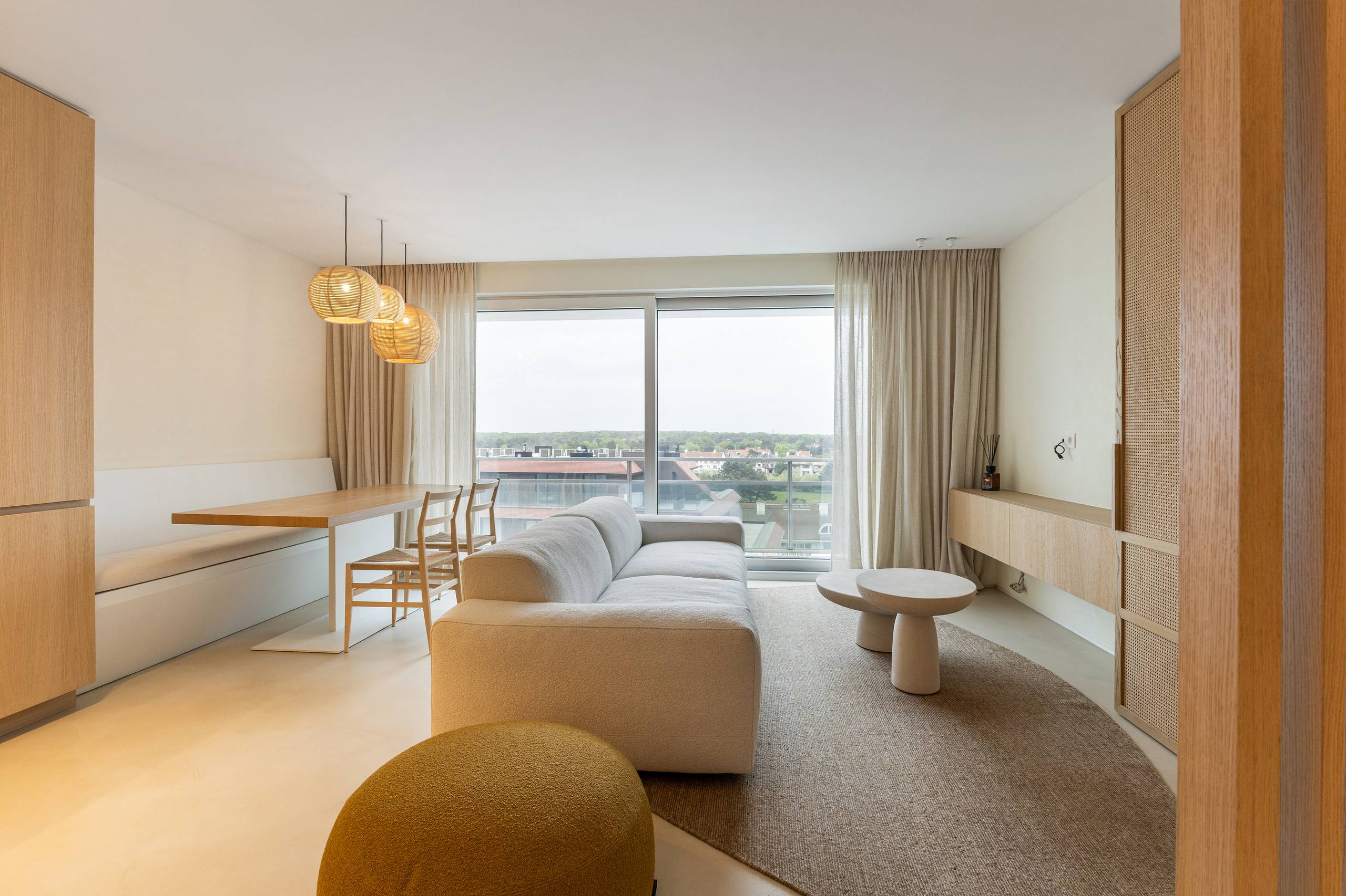 Stijlvol gerenoveerd appartement te koop in Knokke! - foto 1